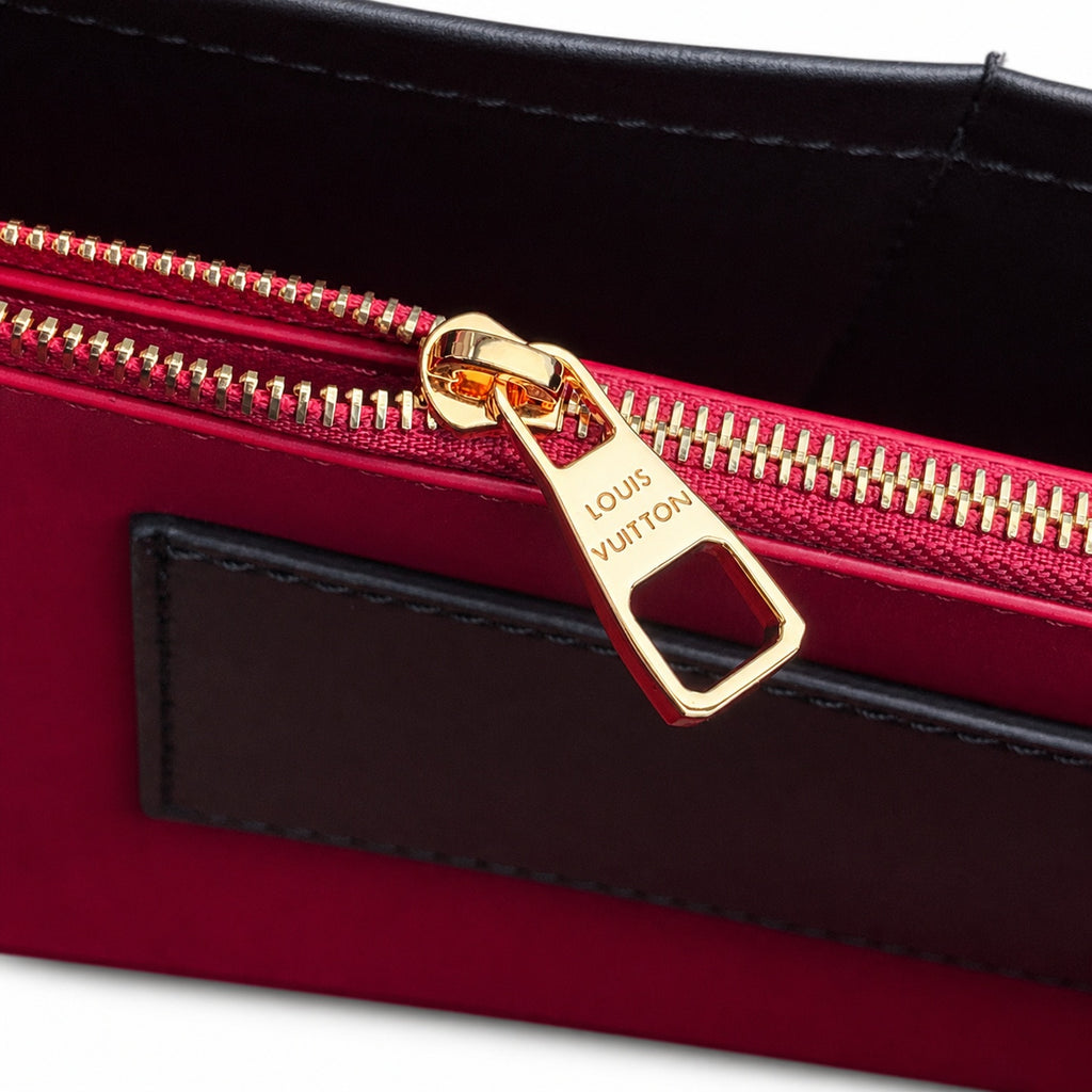 Louis Vuitton Capucines Small Leather Black Handbag