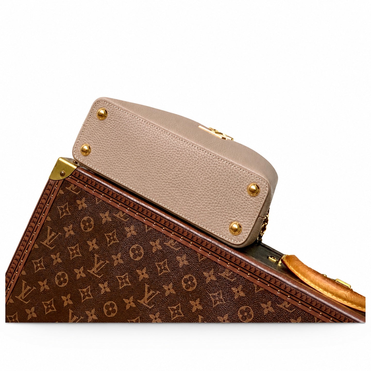 Louis Vuitton Capucines Small Leather Gray Handbag