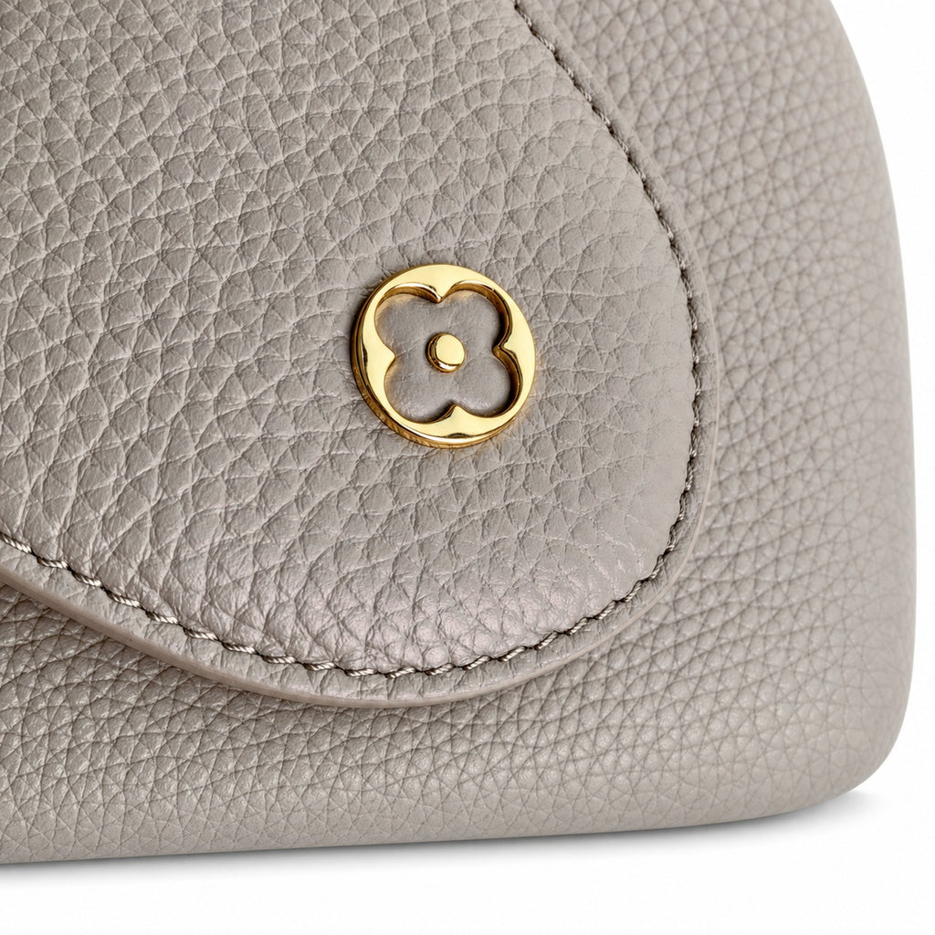 Louis Vuitton Capucines Small Leather Brown Handbag
