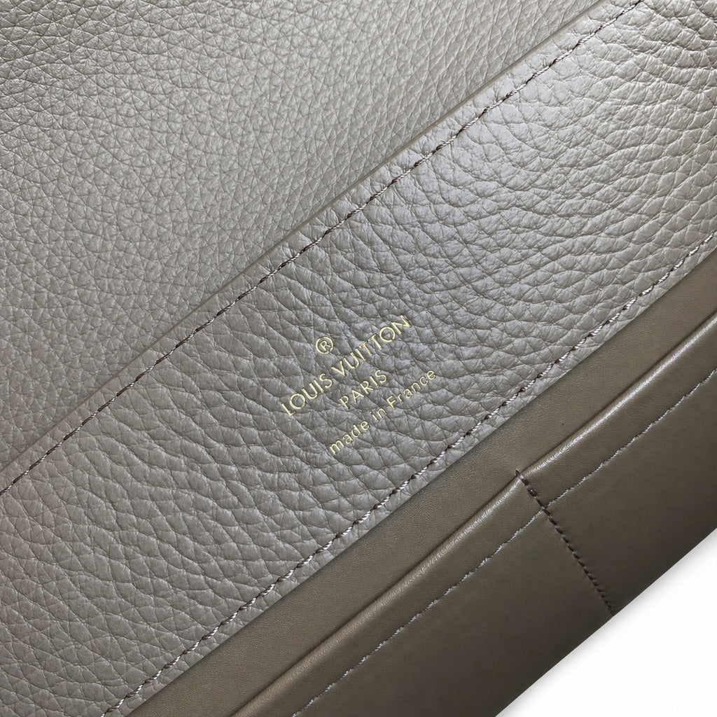 Louis Vuitton Capucines Small Leather Brown Handbag