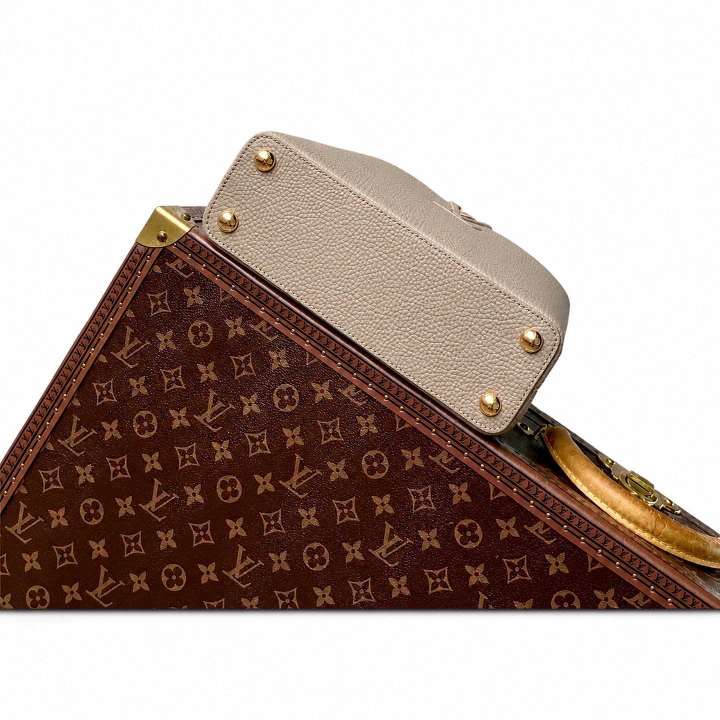 Louis Vuitton Capucines Small Leather Brown Handbag