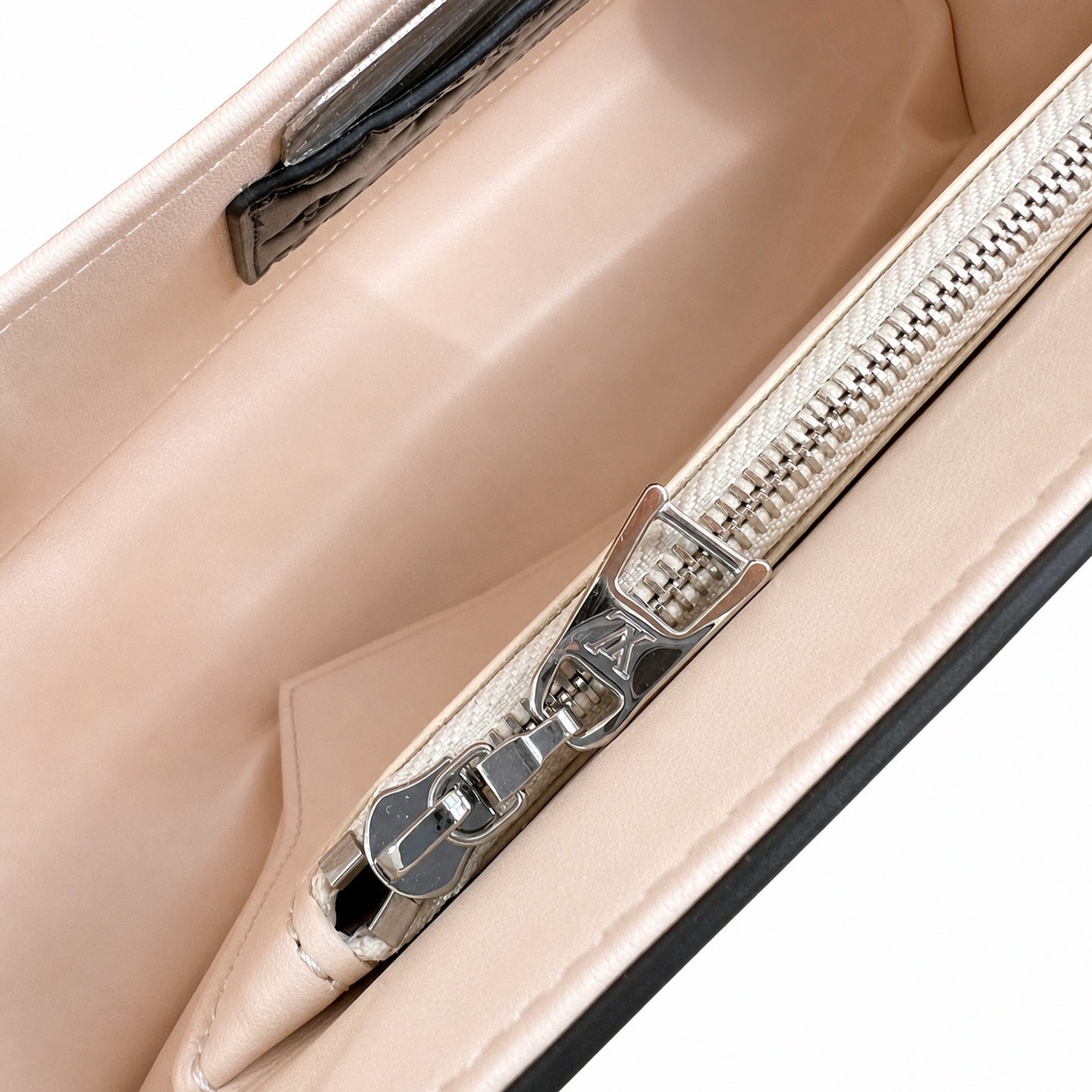 Louis Vuitton Twist Medium Leather Black Handbag