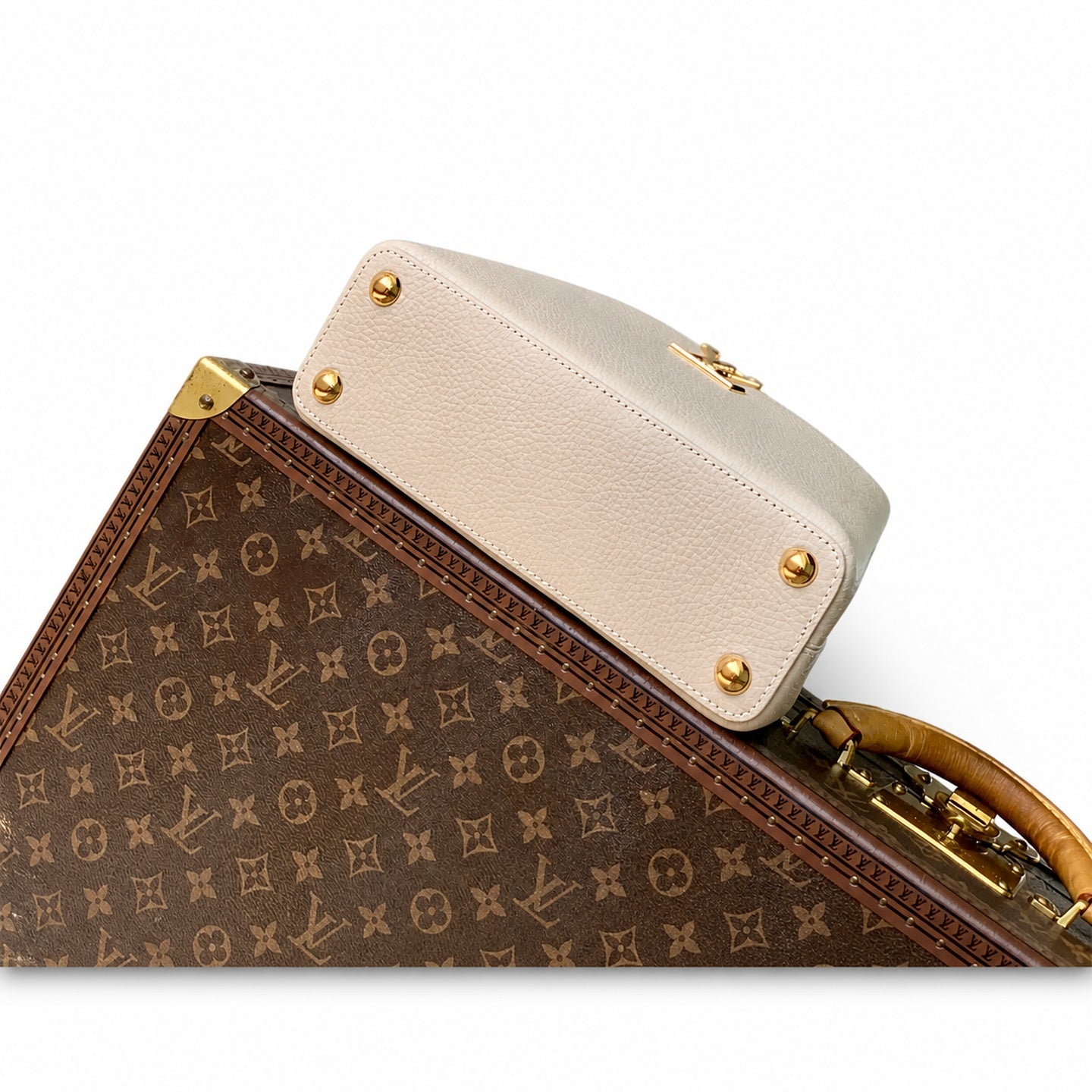 Louis Vuitton Capucines Small Leather Beige Gray Handbag