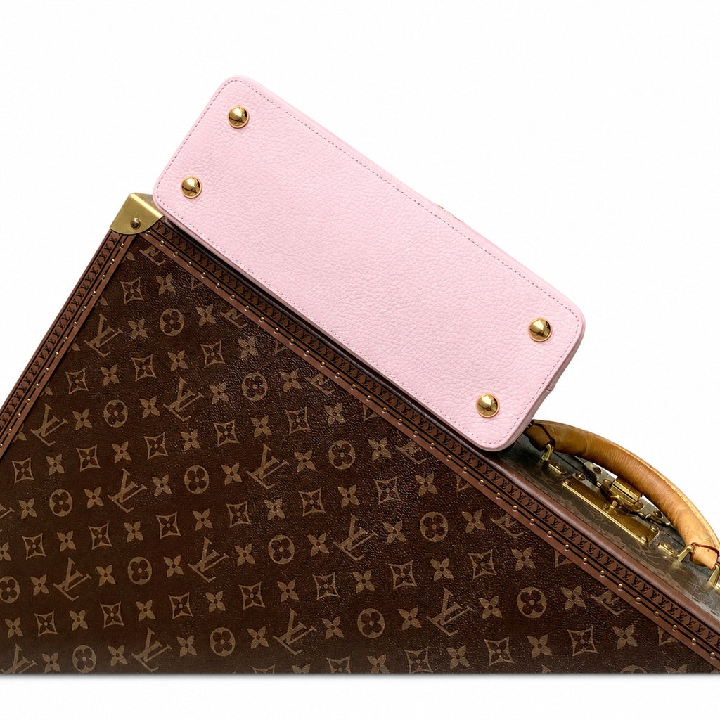 Louis Vuitton Capucines Medium Leather Pink Handbag