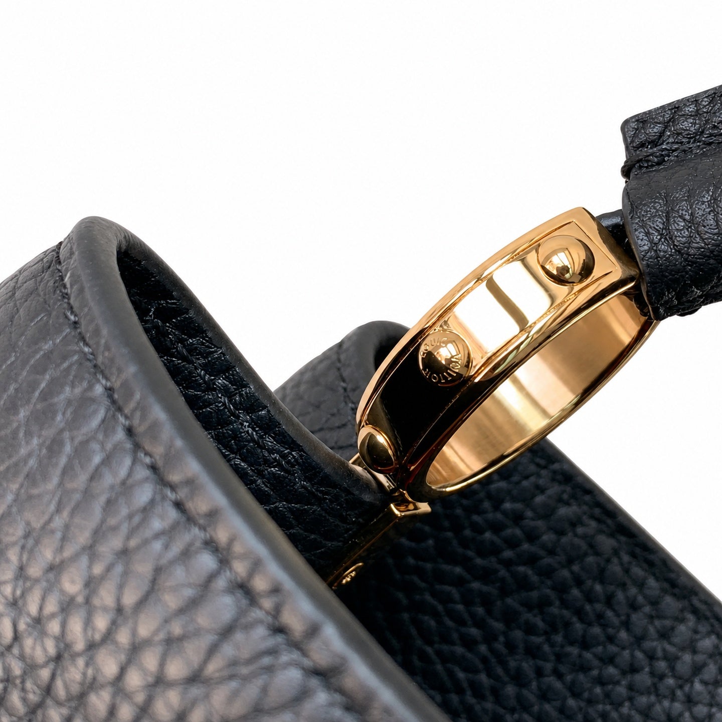 Louis Vuitton Capucines Medium Leather Black Handbag