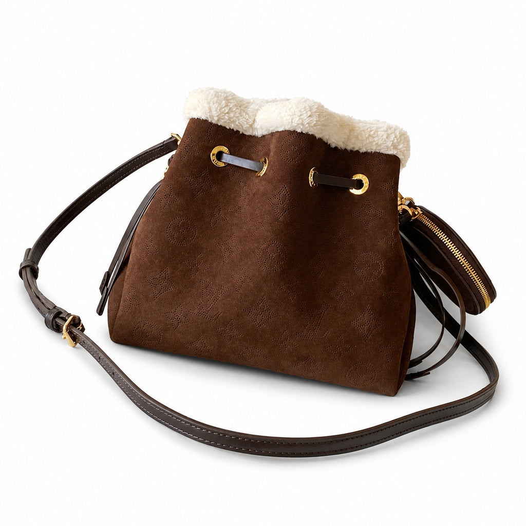 Louis Vuitton Zippy Suede Leather Handbag