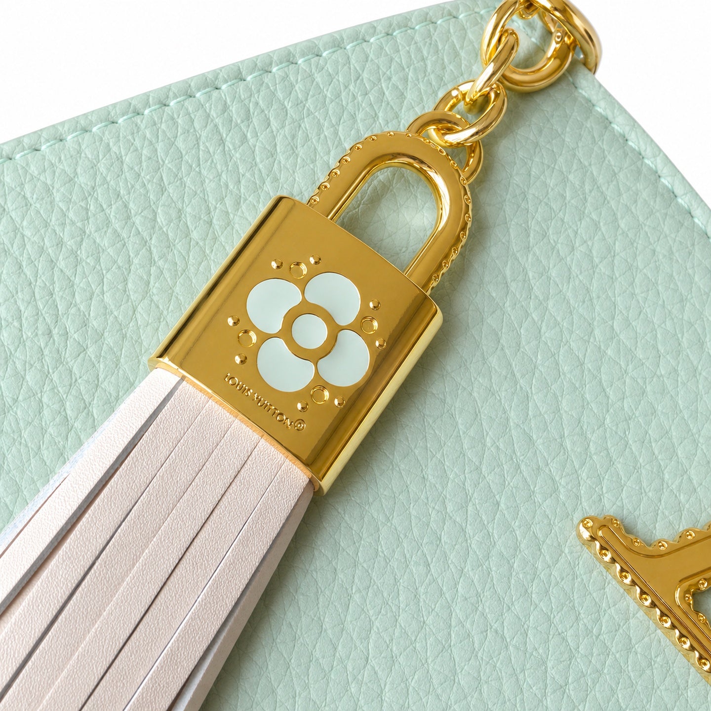Louis Vuitton Capucines Mini Leather Green Handbag