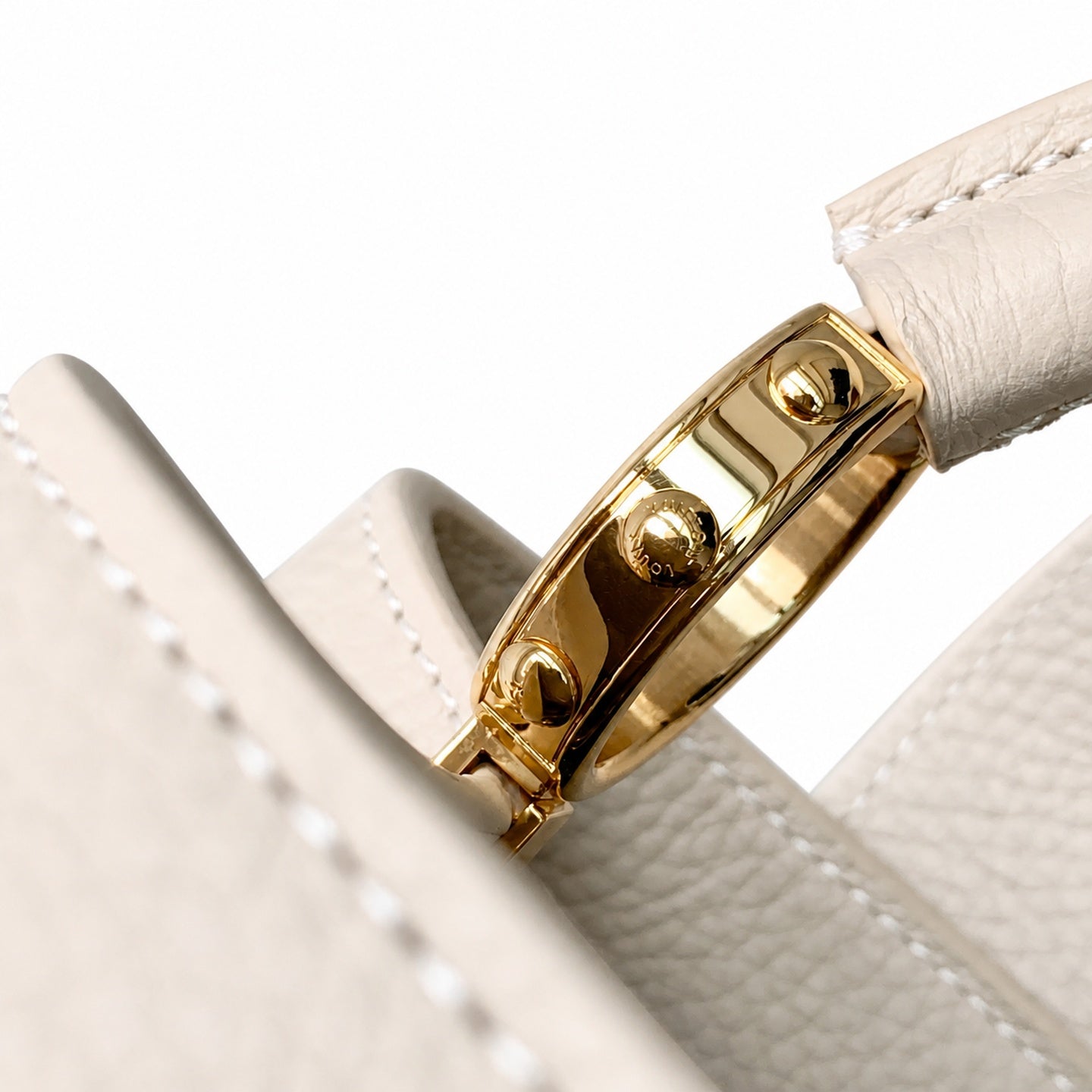 Louis Vuitton Capucines Small Leather Beige Gray Handbag