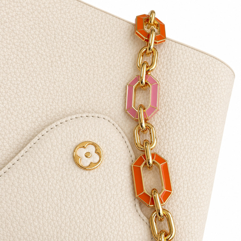 Louis Vuitton Capucines Small Leather White Gold Handbag