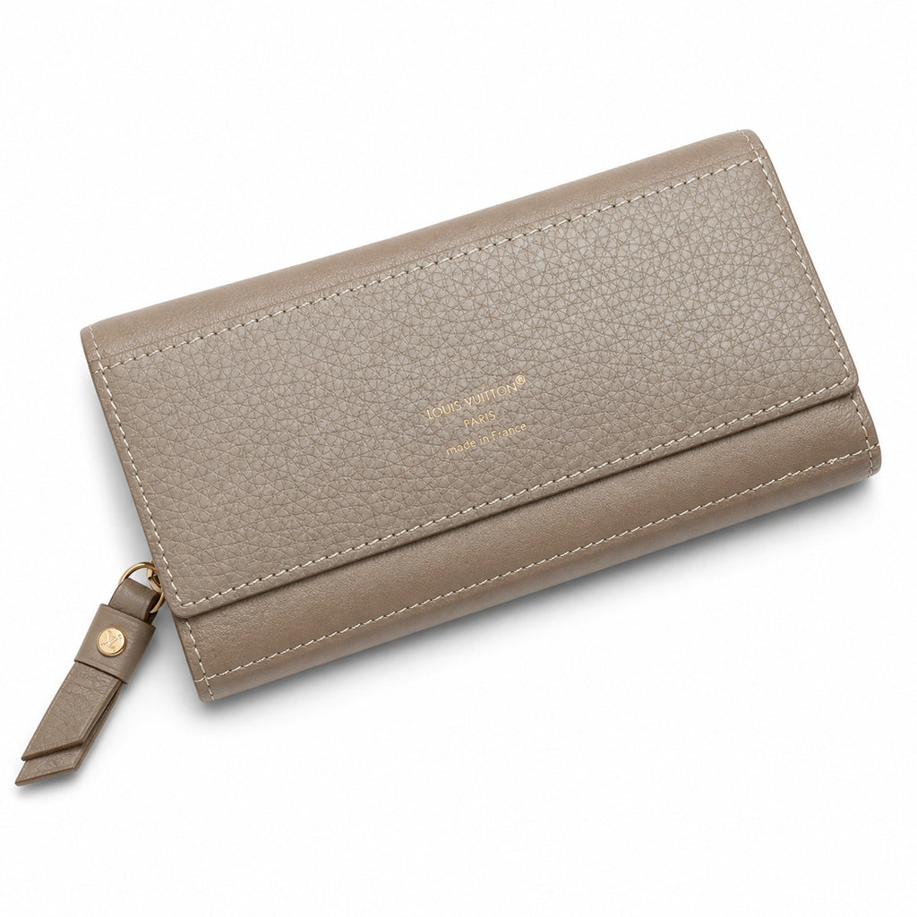Louis Vuitton Capucines Small Leather Gray Handbag